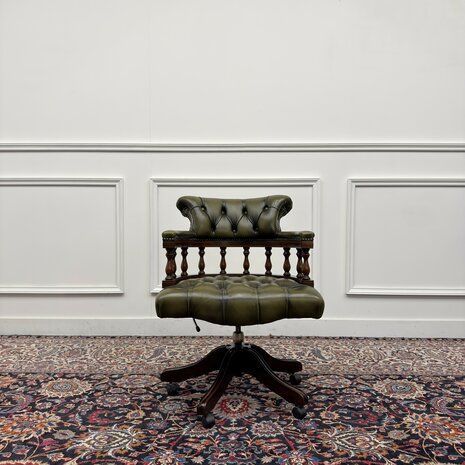 Klassiek-Engels-Antiek-Oud-Vintage-Chesterfield-Bureaustoel-Captain-Chair-Groen-Leder