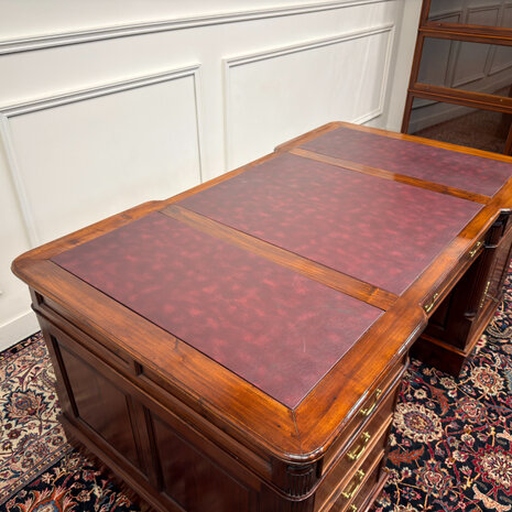 Klassiek-Oud-Antiek-Engels-Vintage-Chesterfield-Bureau-Desk-Partnerdesk-Bordeaux-Rood-Leder