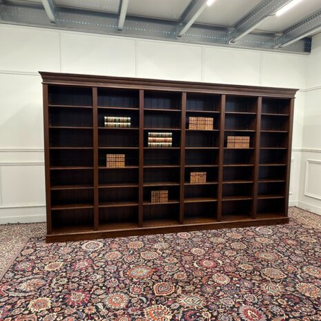 Klassiek-Engels-Antiek-Oud-Vintage-Chesterfiel-Grote-Open-Boekenkast-Kast-1