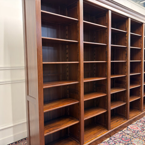 Klassiek-Engels-Antiek-Oud-Vintage-Chesterfiel-Grote-Open-Boekenkast-Kast-7