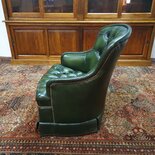 Englischer Chesterfield Clubsessel dunkelgrün