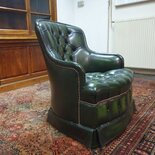 Englischer Chesterfield Clubsessel dunkelgrün