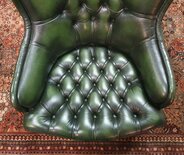 Englischer Chesterfield Clubsessel dunkelgrün