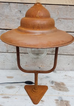 Industrial cortenstahl stehlampe für holzpoller