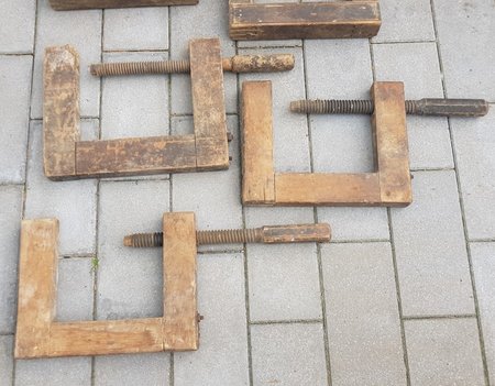 Alte Holzleimklammer