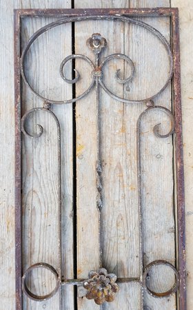 Antike schmiedeeisen Fenstergitter mit blüm