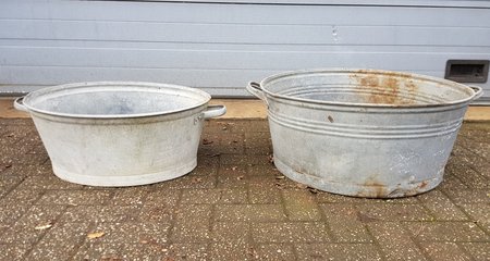 Alte Belgische zinkwannen