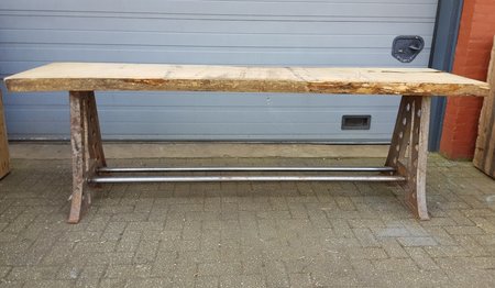Große Baumstammtisch aus eiche