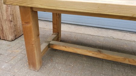 Große holz tisch