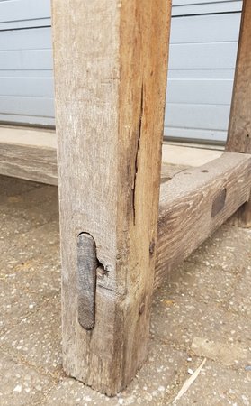 Alte industrieller Holztisch
