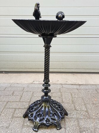 VogeltrÀnke aus aluguss