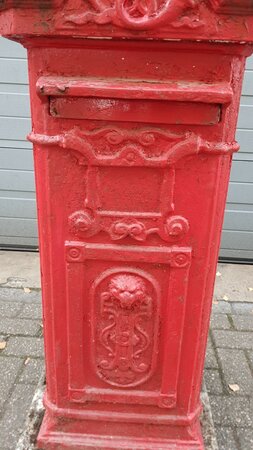 Antike gusseisen briefkasten
