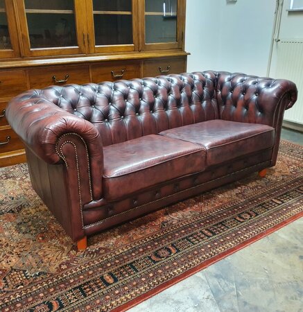 Chesterfield 2-Sitzer Sofa Oxblood