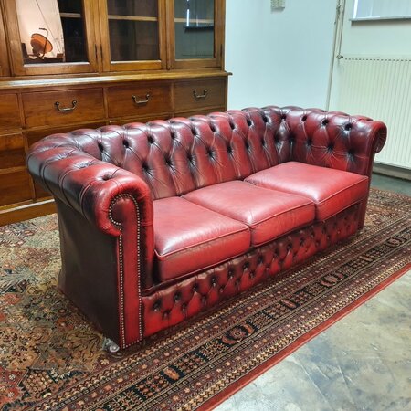 Oxblood Chesterfield 3-Sitzer Sofa