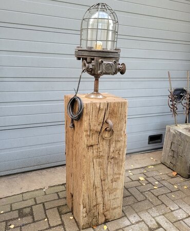Industrial gusseisen holz säule stehlampe