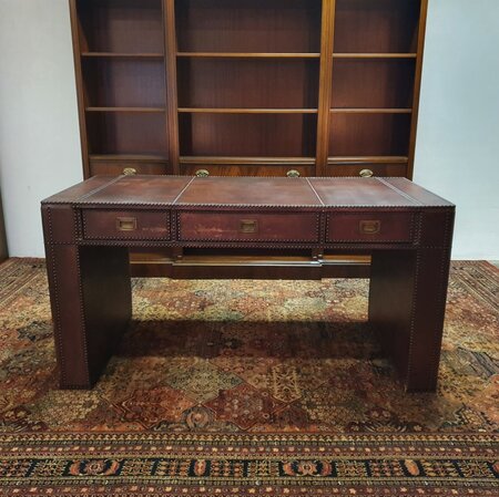 Einzigartiger Chesterfield schreibtisch komplett aus leder