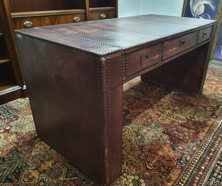Einzigartiger Chesterfield schreibtisch komplett aus leder