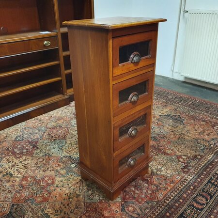 Antike schubladenschrank
