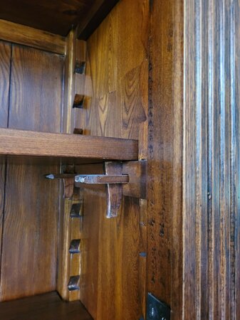 Antike bibliothek bücherregal