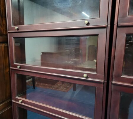 Große Globe Wernicke mahagoni bücherschrank