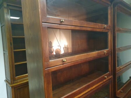 Globe Wernicke bücherregal