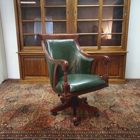 Englischer Chesterfield bürostuhl