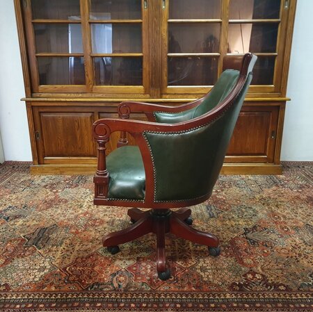 Englischer Chesterfield bürostuhl