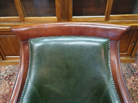 Englischer Chesterfield bürostuhl