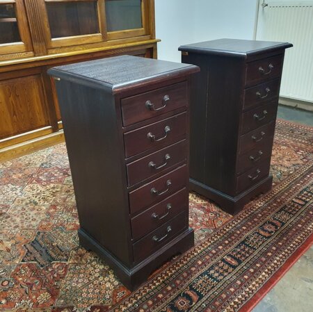 Antike aktenschrank