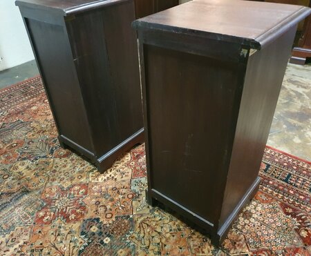 Antike aktenschrank