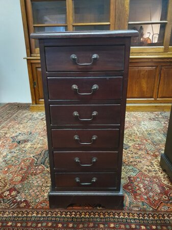 Antike aktenschrank