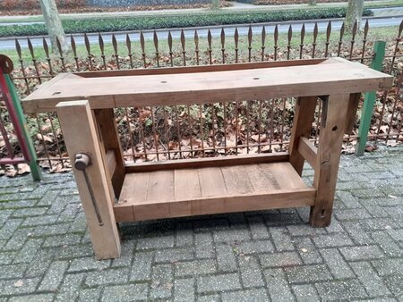Antike Werkbank aus Holz