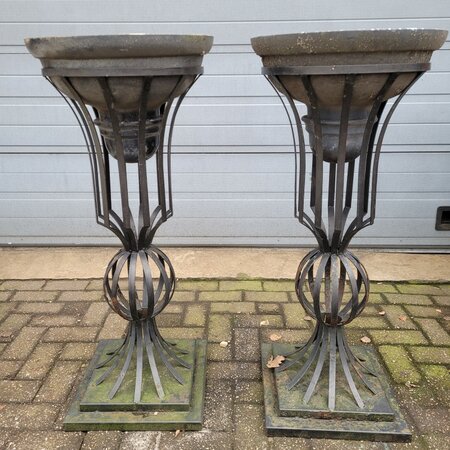 Antike schmiedeeisen säule