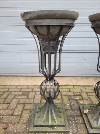 Antike schmiedeeisen säule