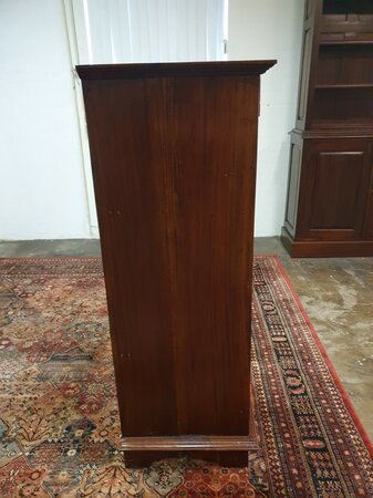 Alte aktenschrank