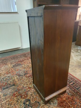 Alte aktenschrank