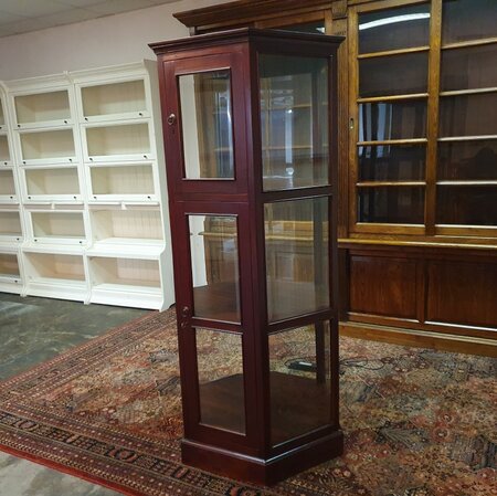 Antike sechseckige mahagoni vitrine mit geschliffenem glas