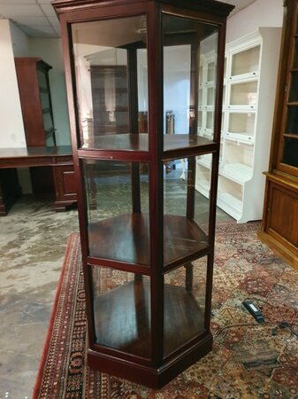 Antike sechseckige mahagoni vitrine mit geschliffenem glas