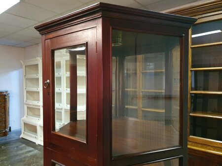 Antike sechseckige mahagoni vitrine mit geschliffenem glas