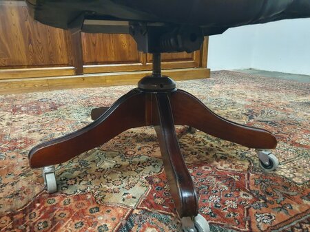 Antike Chesterfield Captain chair bürostuhl braun