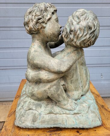 Antike Bronzestatue 2 Engel auf sitzkissen