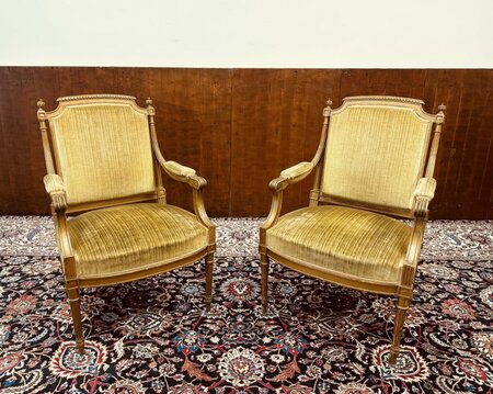 Antike Hollywood Regency Sessel