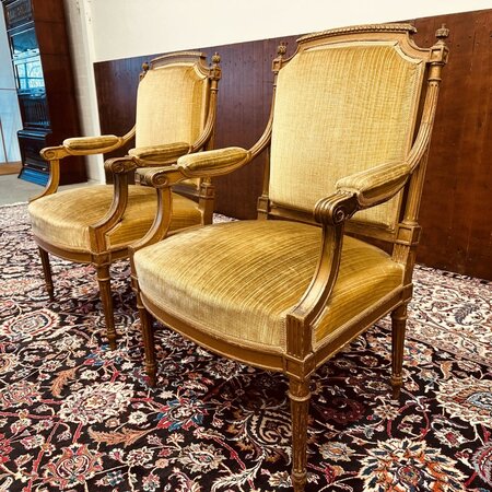 Antike Hollywood Regency Sessel