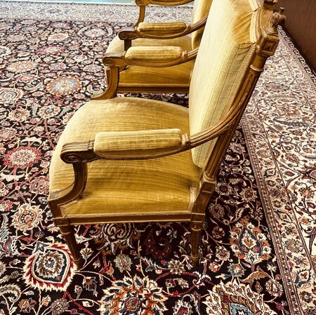 Antike Hollywood Regency Sessel