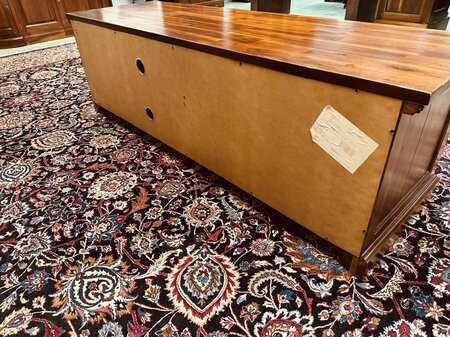 Klassische TV-schrank