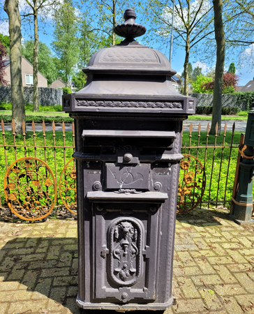 Große antike Belgischer gusseisen briefkasten