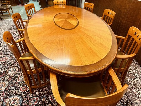 Ovaler Art Deco konferenztisch mit 8 Stühlen