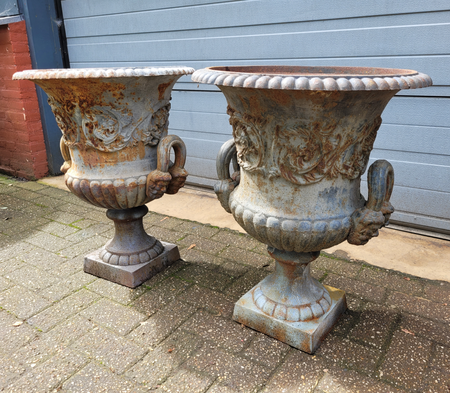 Antike gusseisen bartmann gartenvase