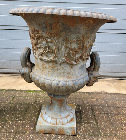 Antike gusseisen bartmann gartenvase