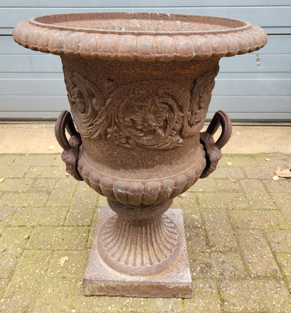 Antike gusseisen bartmann gartenvase